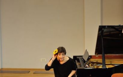 Journalist and narrator Maja Sever at the Children's concert